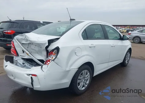 2020 Chevrolet Sonic Fwd Ls z USA, uszkodzony, nr VIN 1G1JB5SB9L4141665